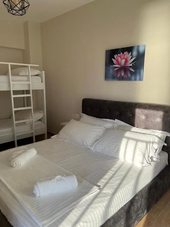 Lotus Apartments Vlorë 0*,