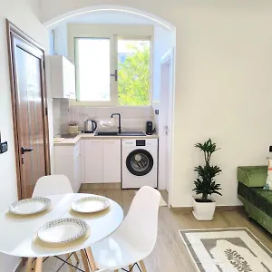 New Close To Sea And Downtown Apartment